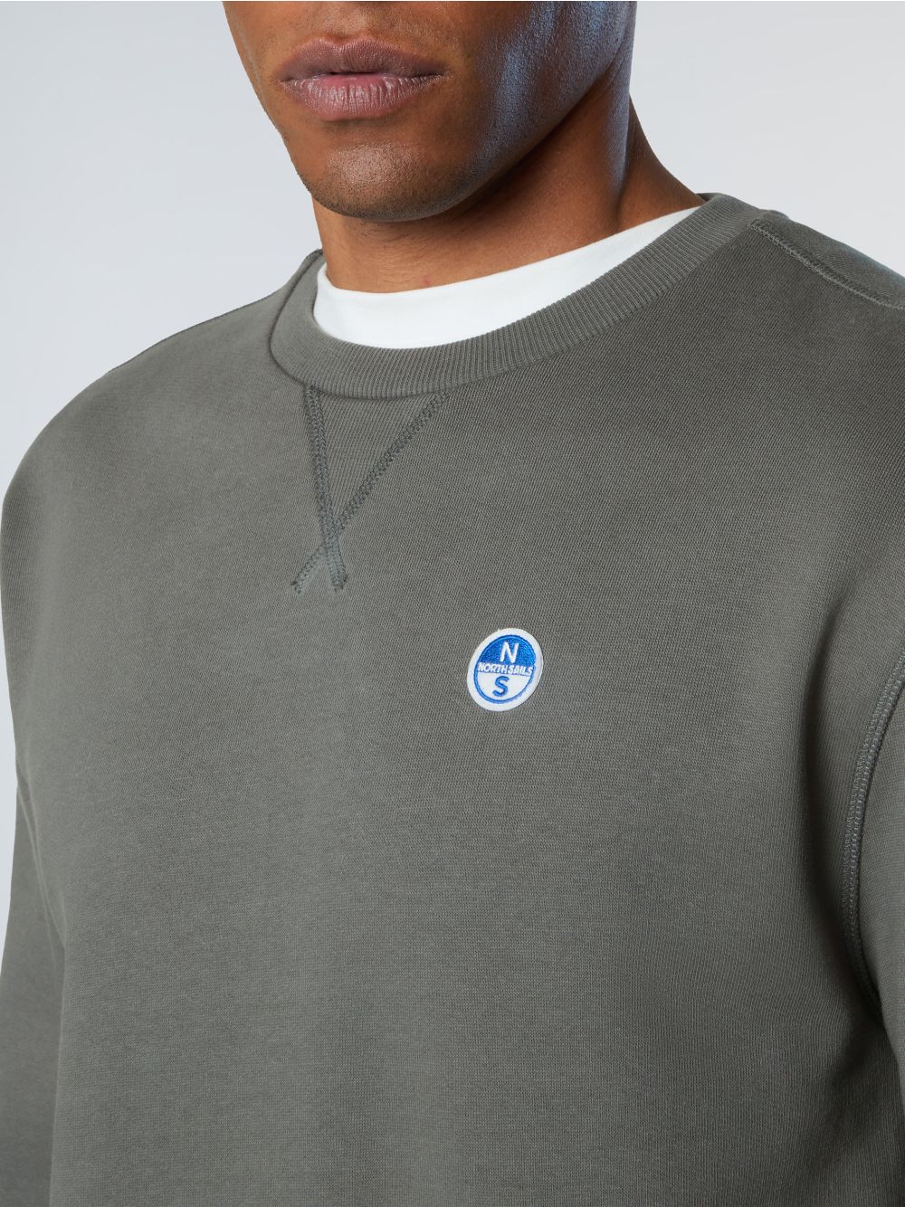 Felpa girocollo con piccolo logo
