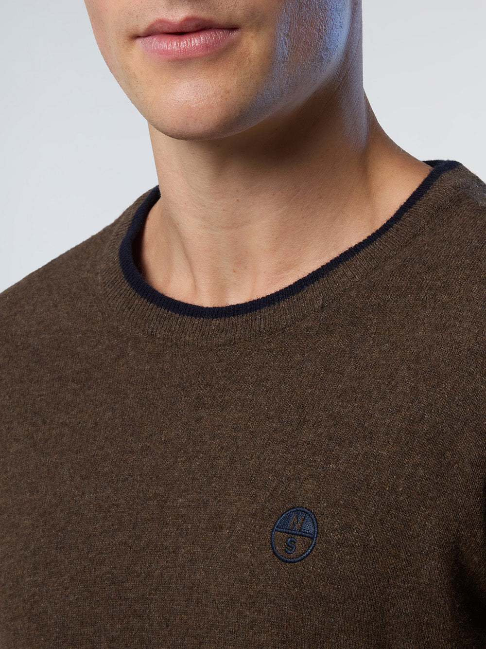 NORTH SAILS U Magloncino girocollo con piccolo logo nocciola
