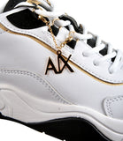 Sneakers con profili contrasto