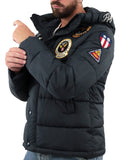 Piumino con patch applicate