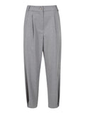 Pantaloni con pinces e bottoni al fondo