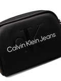 Sculpted camera bag