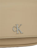 Borsa a spalla minimal monogram con catena