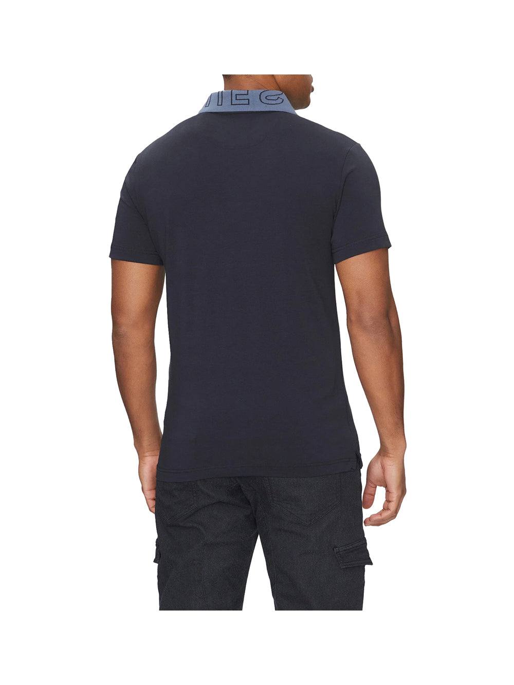 Polo Nolan con scritta sul collo