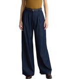 Jeans flare con pieghe