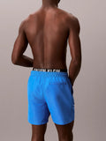 CK B.WEAR U Pantaloncini da bagno corti con fascia in vita doppia - Intense Power azzurro